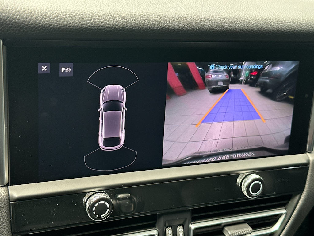 Thumbnail: 2024 Porsche Macan - 26