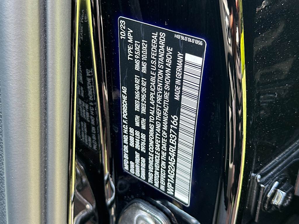 Thumbnail: 2024 Porsche Macan - 15