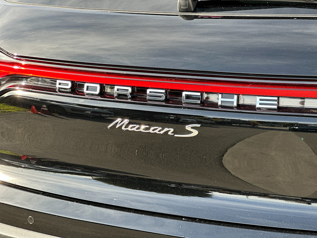 Thumbnail: 2026 Porsche Macan - 7