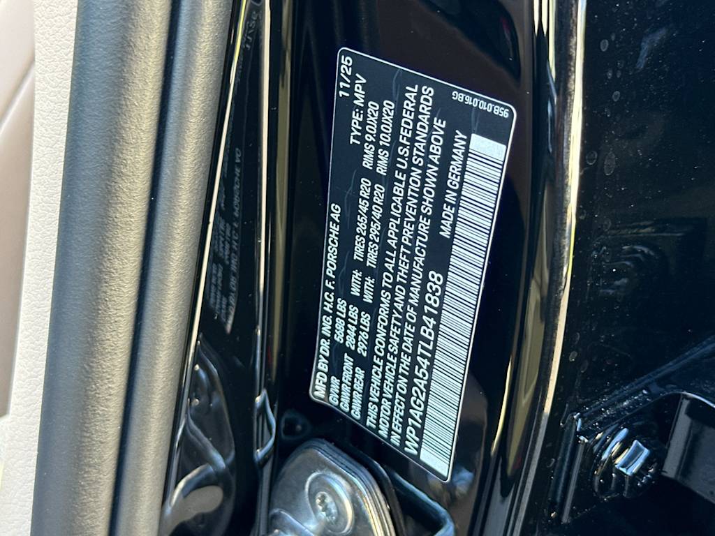 Thumbnail: 2026 Porsche Macan - 18