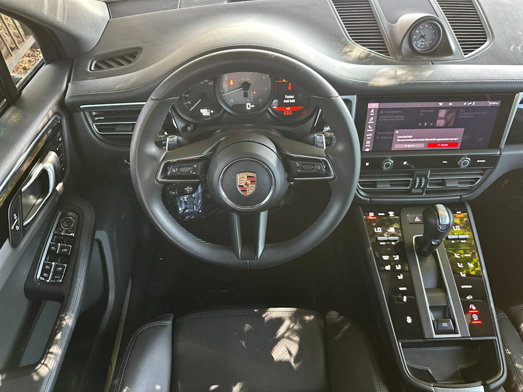 Thumbnail: 2023 Porsche Macan - 9