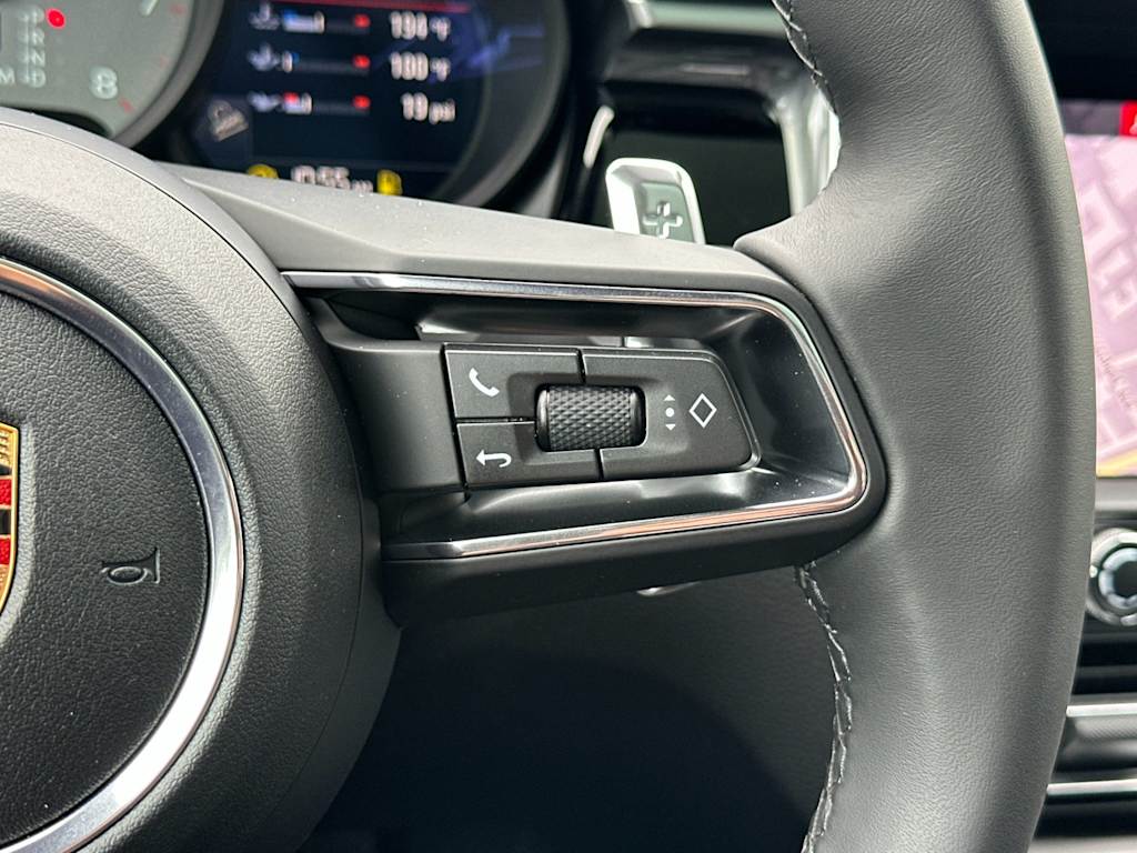 Thumbnail: 2026 Porsche Macan - 30