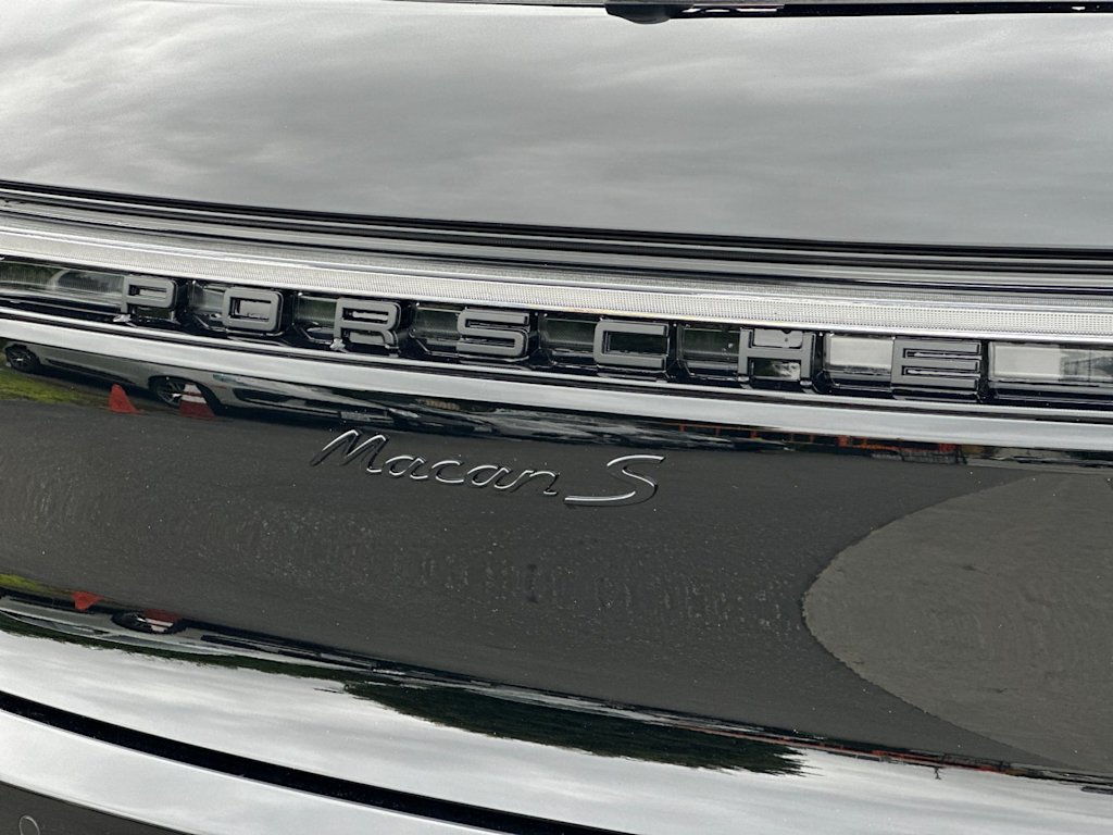 Thumbnail: 2026 Porsche Macan - 7