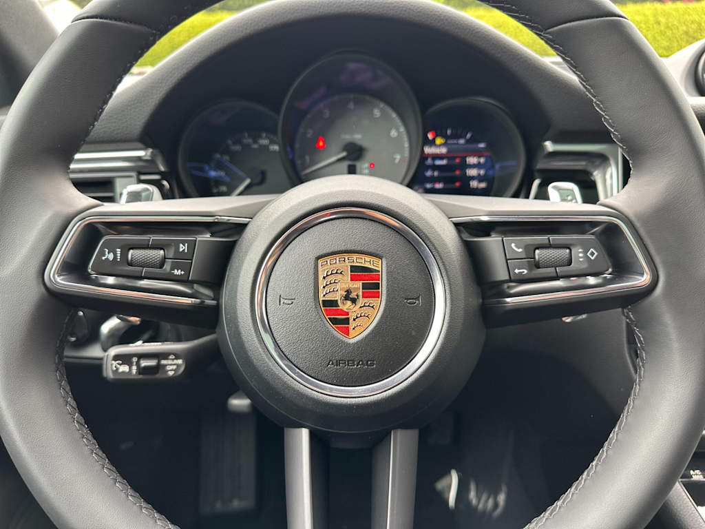 Thumbnail: 2026 Porsche Macan - 28