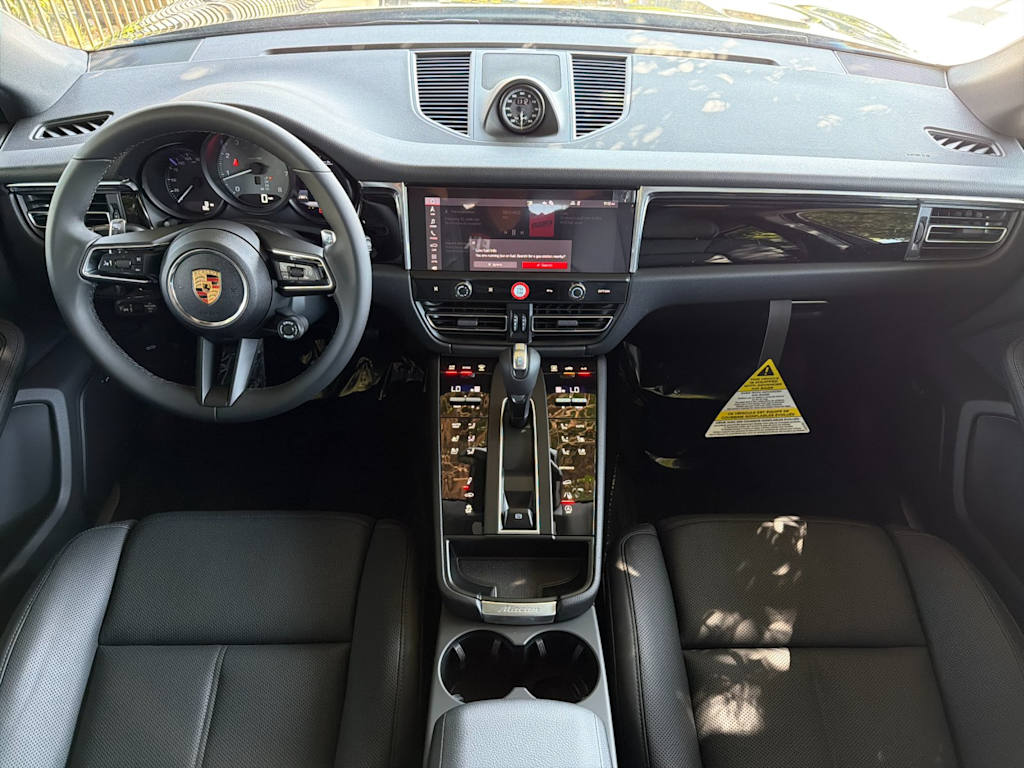 Thumbnail: 2026 Porsche Macan - 9