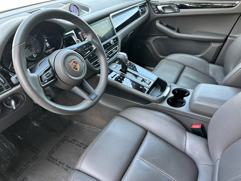 Thumbnail: 2024 Porsche Macan - 2