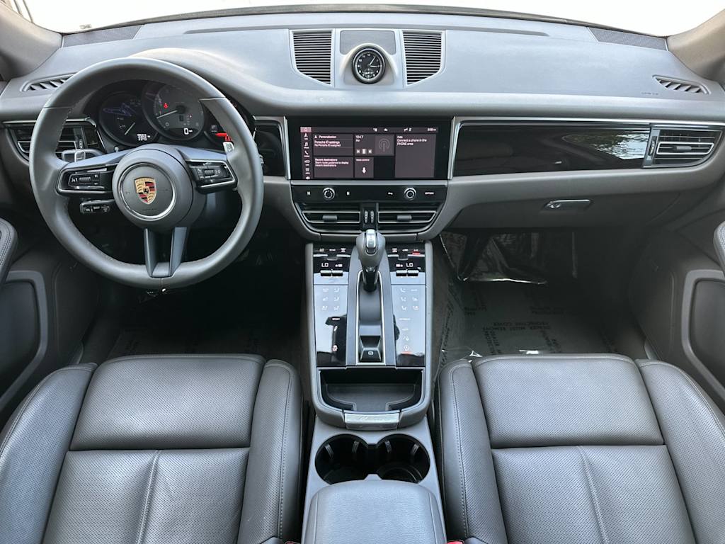 Thumbnail: 2024 Porsche Macan - 9