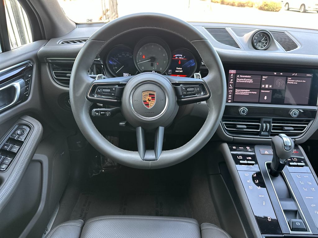 Thumbnail: 2024 Porsche Macan - 12