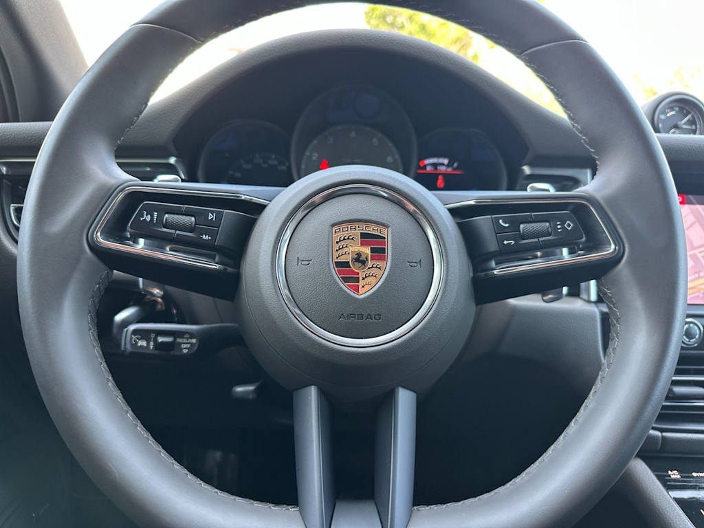 Thumbnail: 2024 Porsche Macan - 29
