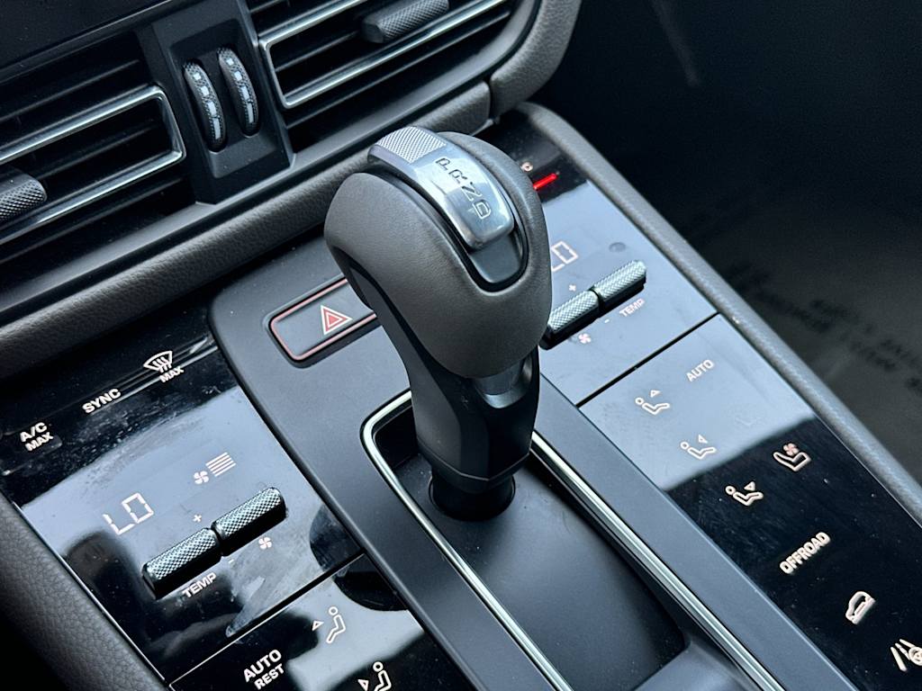 Thumbnail: 2024 Porsche Macan - 28