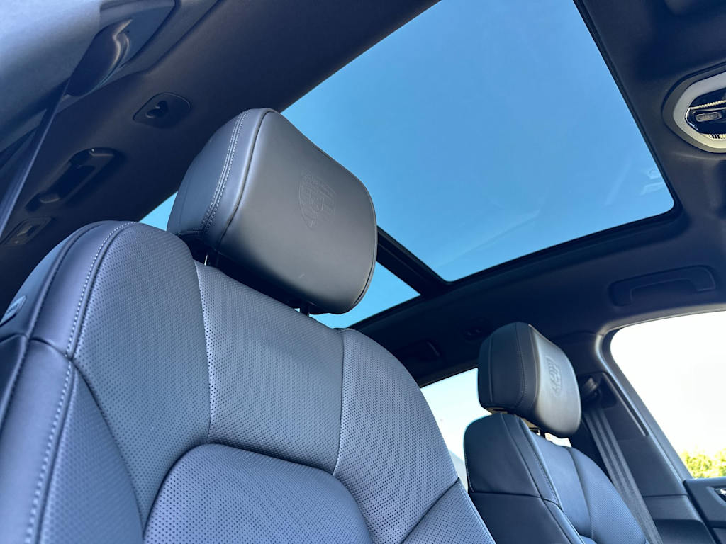 Thumbnail: 2026 Porsche Macan - 24