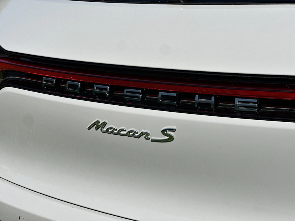 Thumbnail: 2026 Porsche Macan - 7