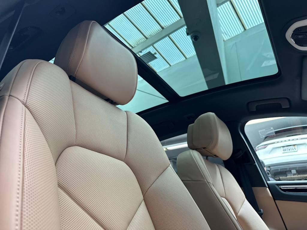 Thumbnail: 2026 Porsche Macan - 24