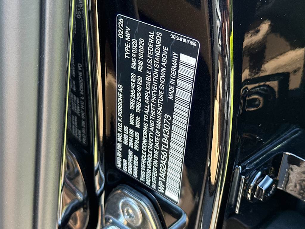 Thumbnail: 2026 Porsche Macan - 18