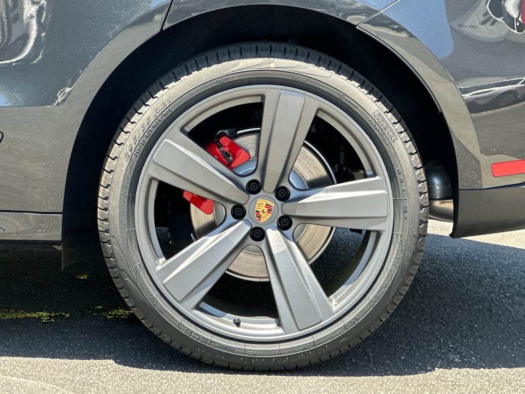 Thumbnail: 2026 Porsche Macan - 8