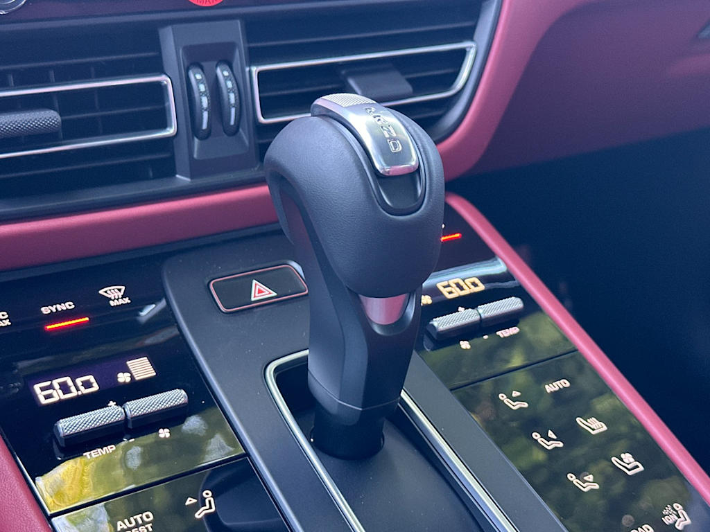 Thumbnail: 2026 Porsche Macan - 28