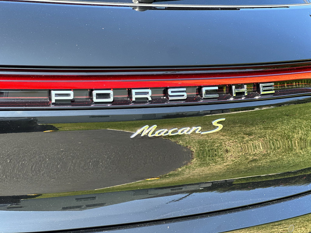 Thumbnail: 2026 Porsche Macan - 7