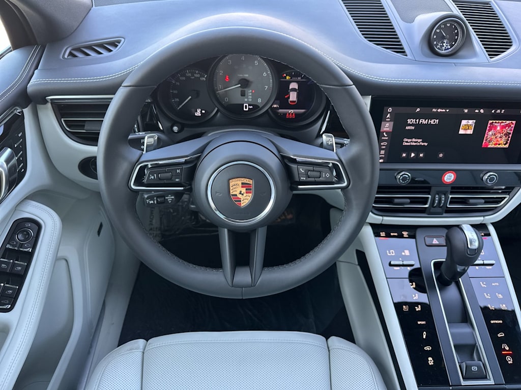 Thumbnail: 2026 Porsche Macan - 9