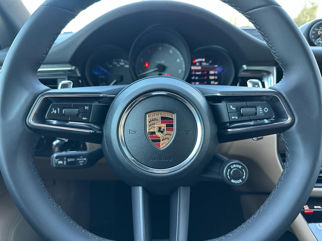 Thumbnail: 2026 Porsche Macan - 29