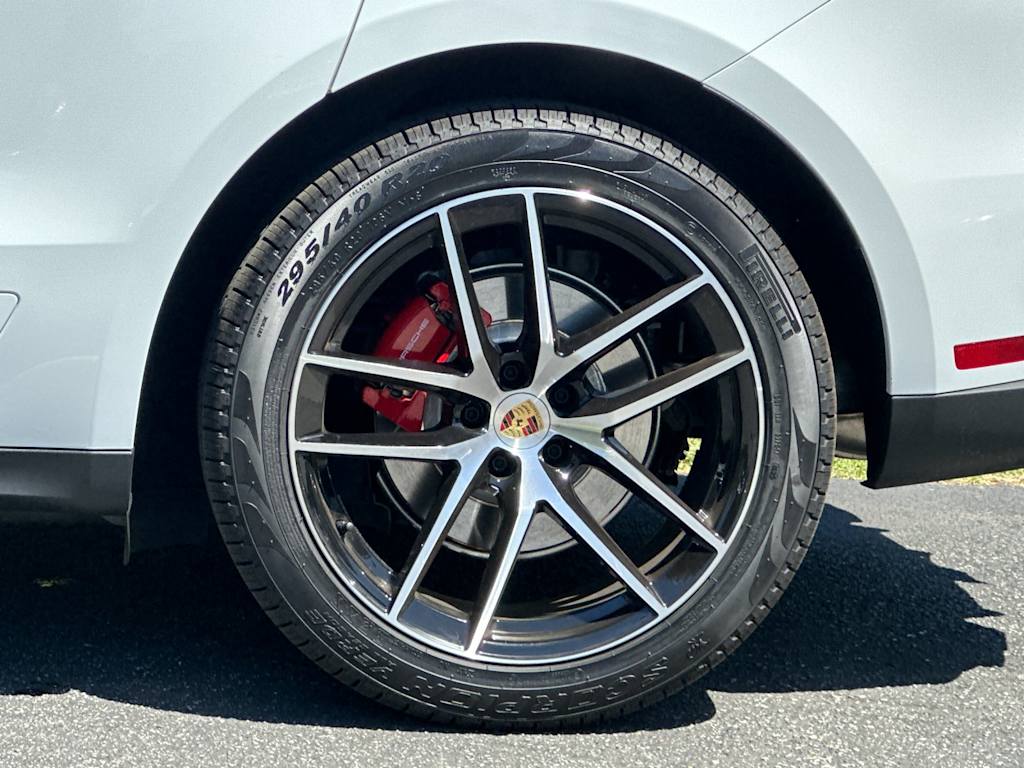 Thumbnail: 2026 Porsche Macan - 8