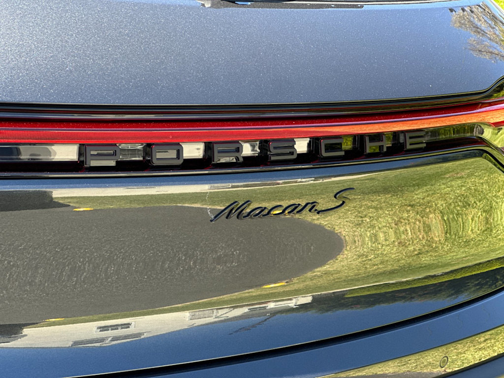 Thumbnail: 2026 Porsche Macan - 33