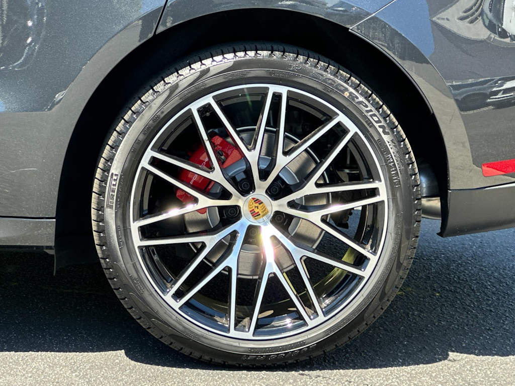 Thumbnail: 2026 Porsche Macan - 8
