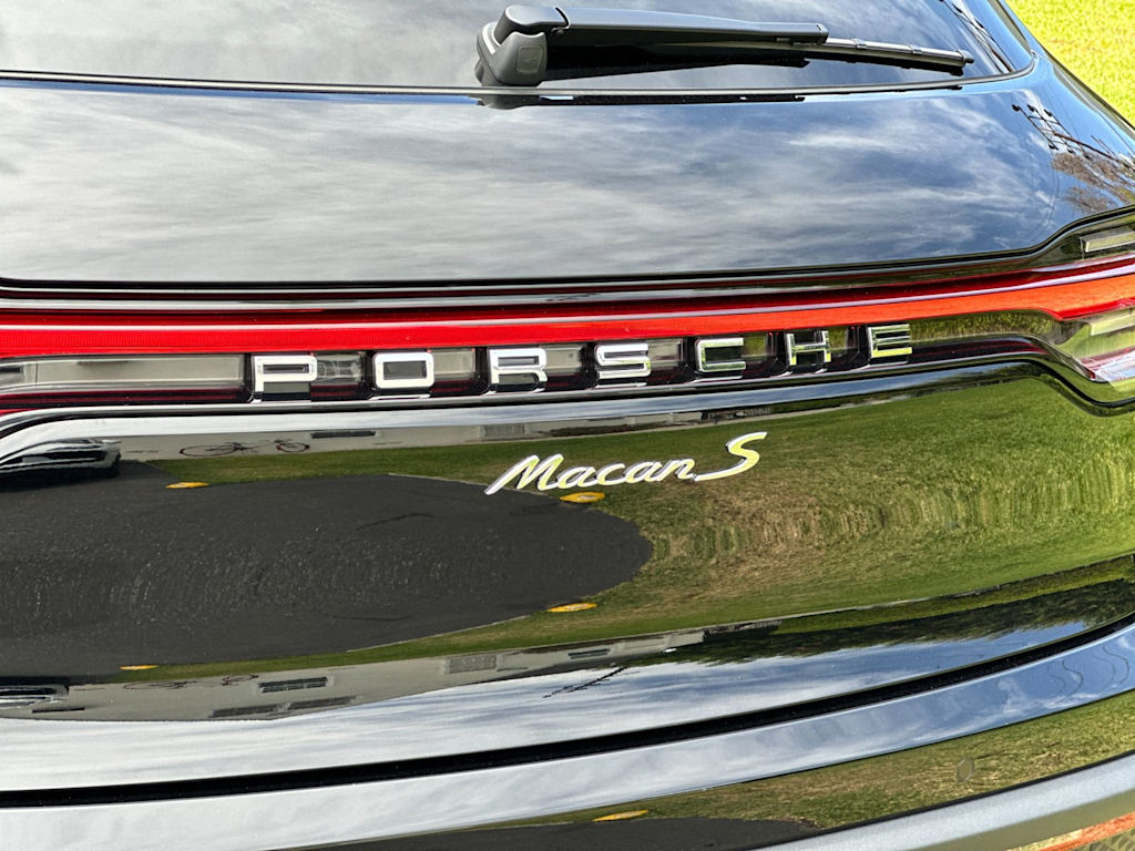 Thumbnail: 2026 Porsche Macan - 6