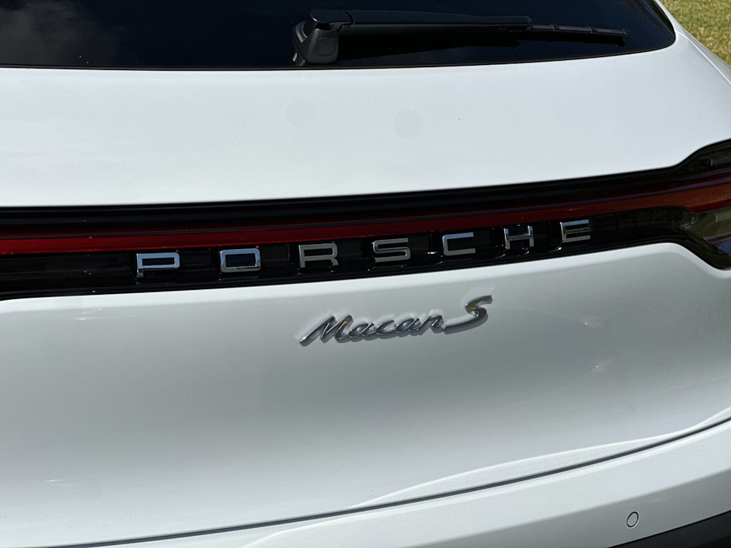 Thumbnail: 2026 Porsche Macan - 33