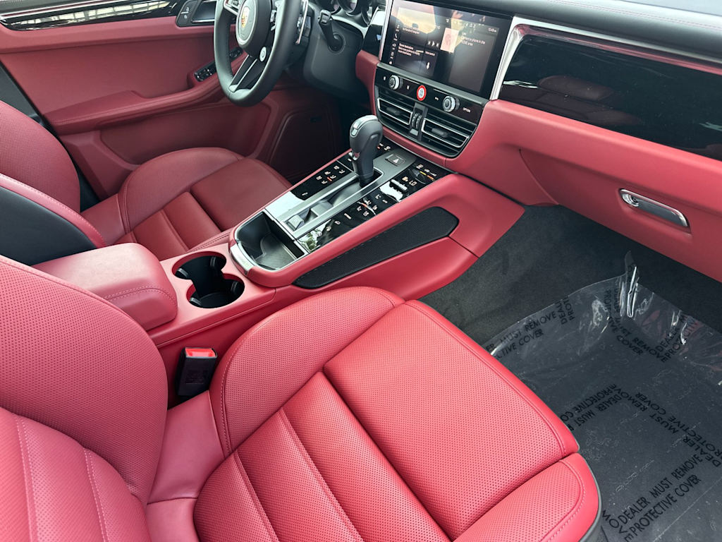 Thumbnail: 2026 Porsche Macan - 13