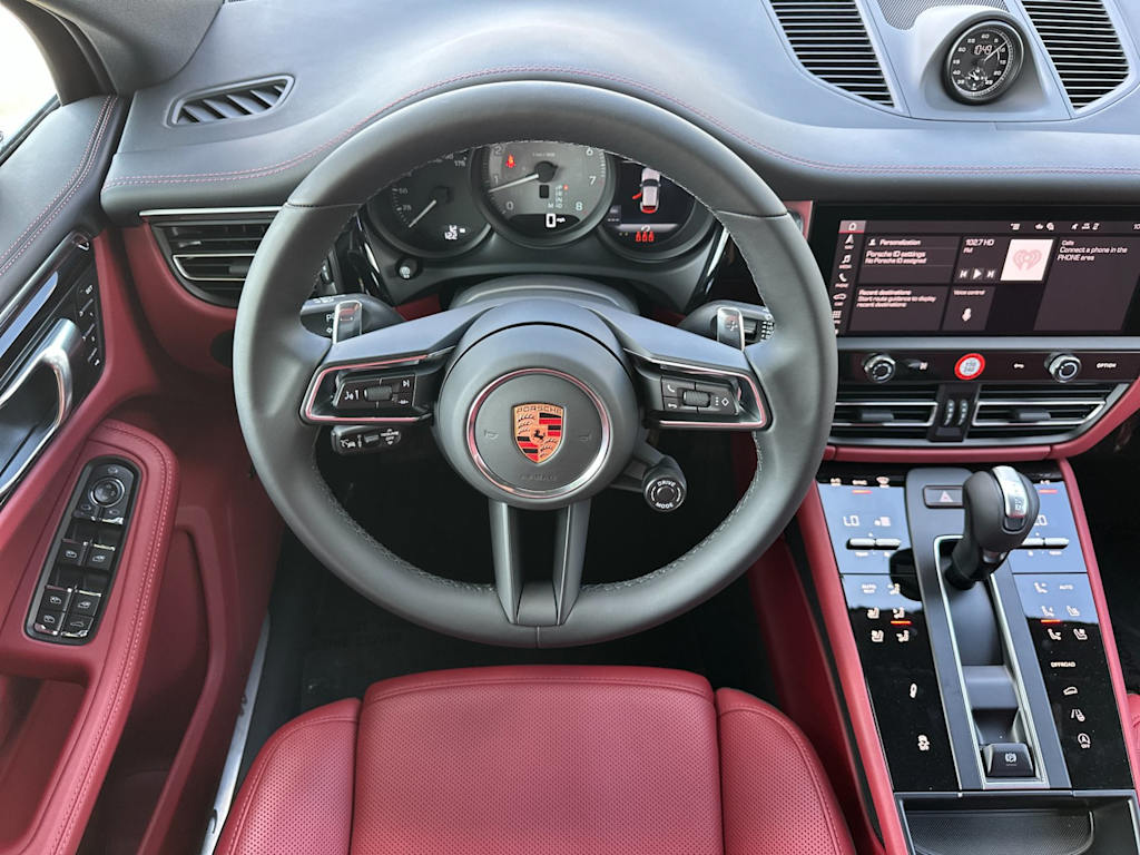 Thumbnail: 2026 Porsche Macan - 9