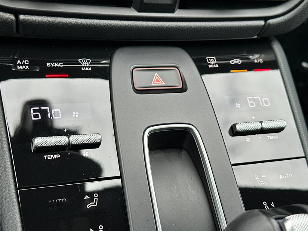 Thumbnail: 2023 Porsche Macan - 14