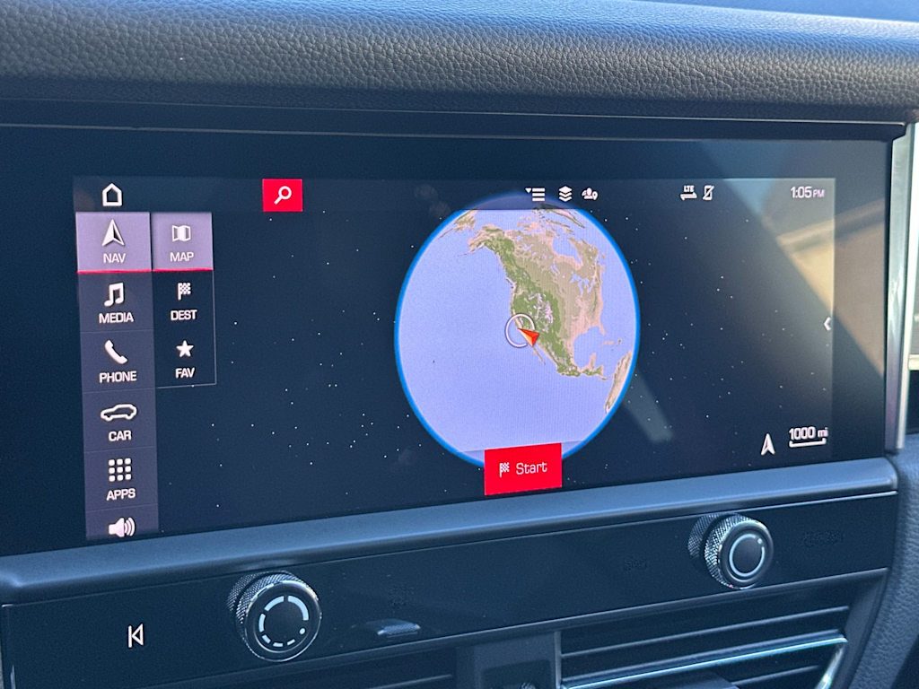 Thumbnail: 2023 Porsche Macan - 27