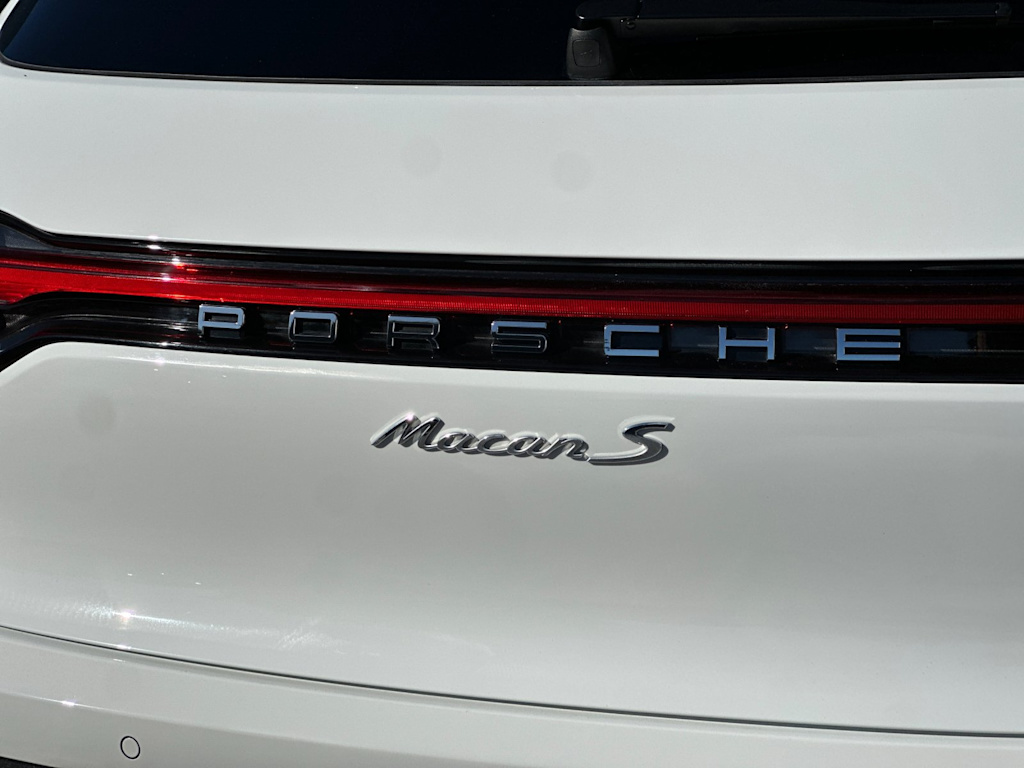 Thumbnail: 2023 Porsche Macan - 7
