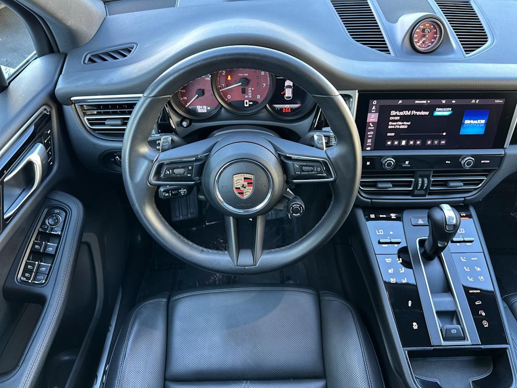 Thumbnail: 2023 Porsche Macan - 9