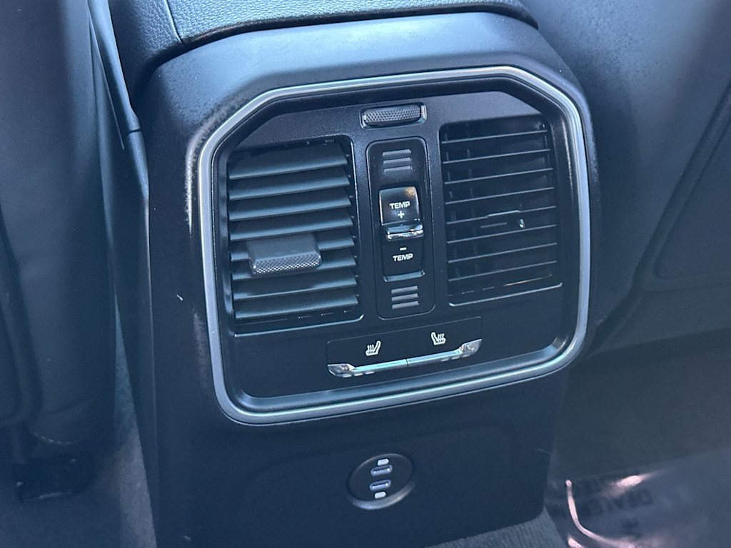 Thumbnail: 2023 Porsche Macan - 24