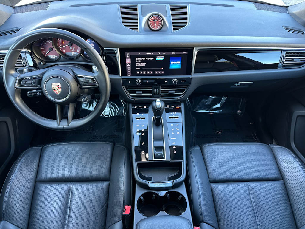 Thumbnail: 2023 Porsche Macan - 2