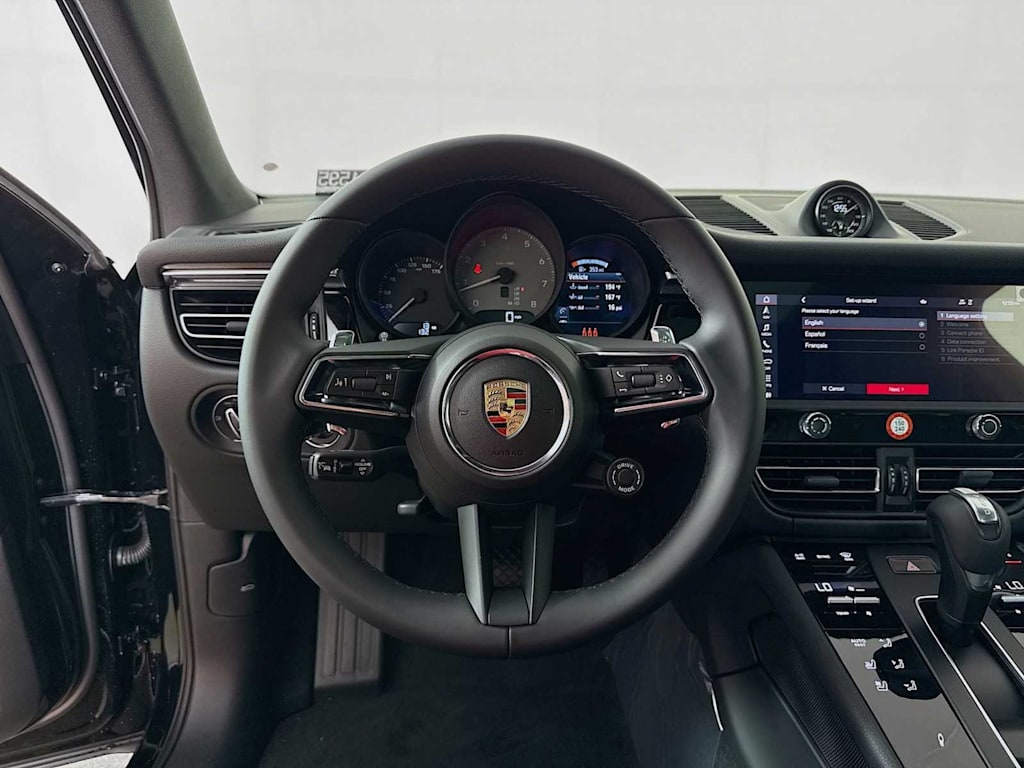Thumbnail: 2026 Porsche Macan - 8
