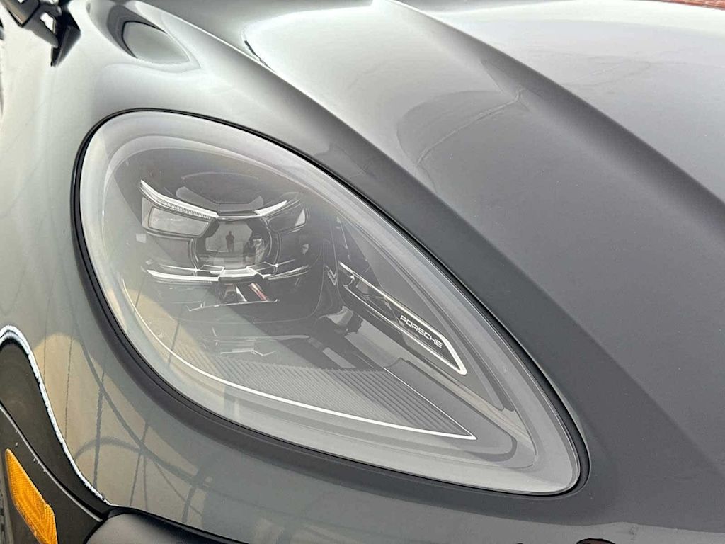 Thumbnail: 2026 Porsche Macan - 56