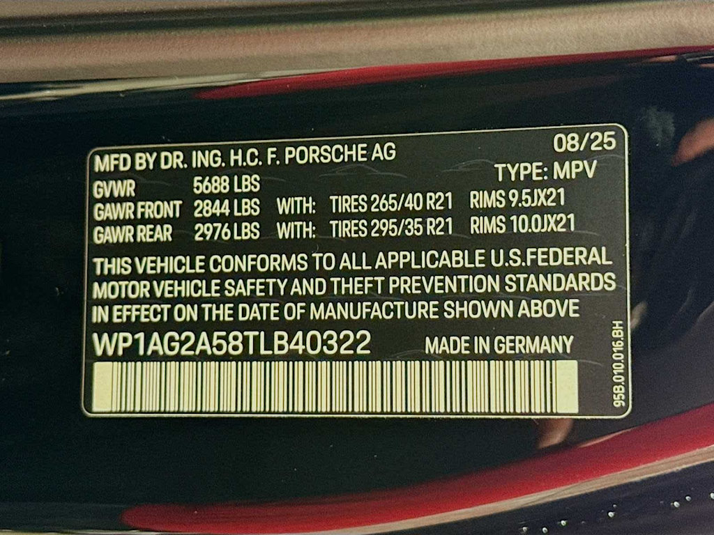 Thumbnail: 2026 Porsche Macan - 53