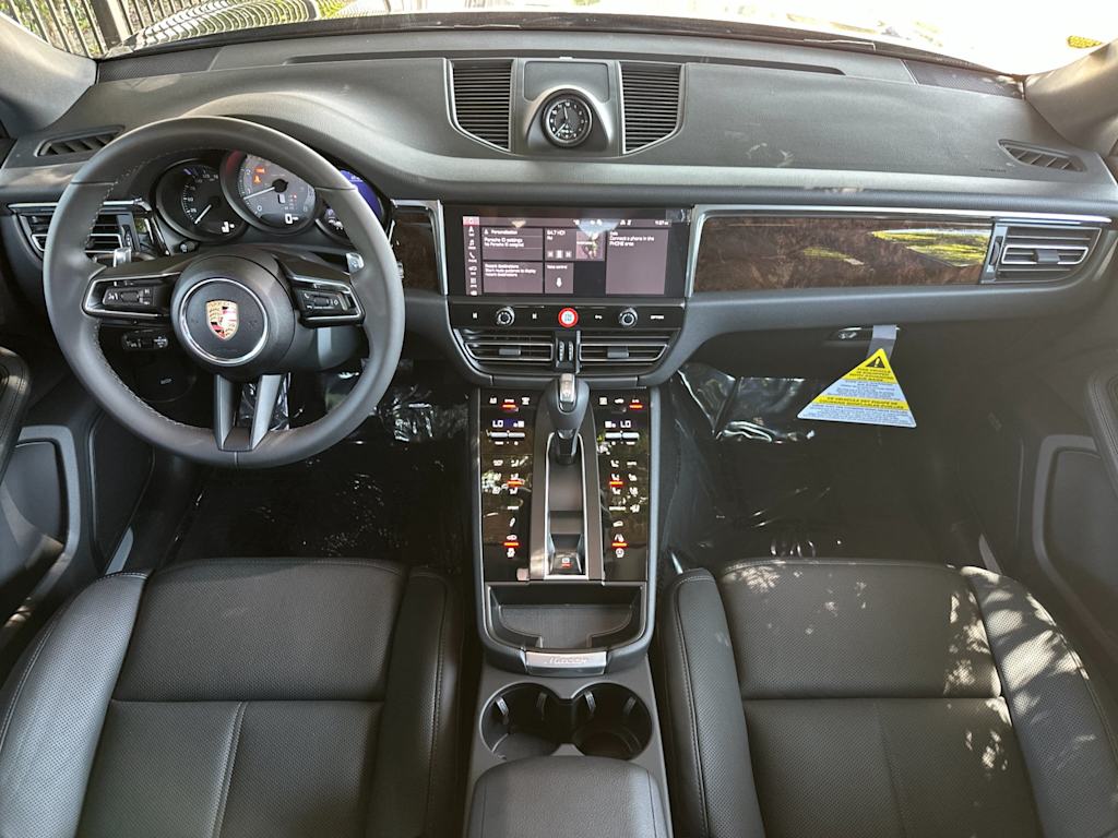 Thumbnail: 2026 Porsche Macan - 9
