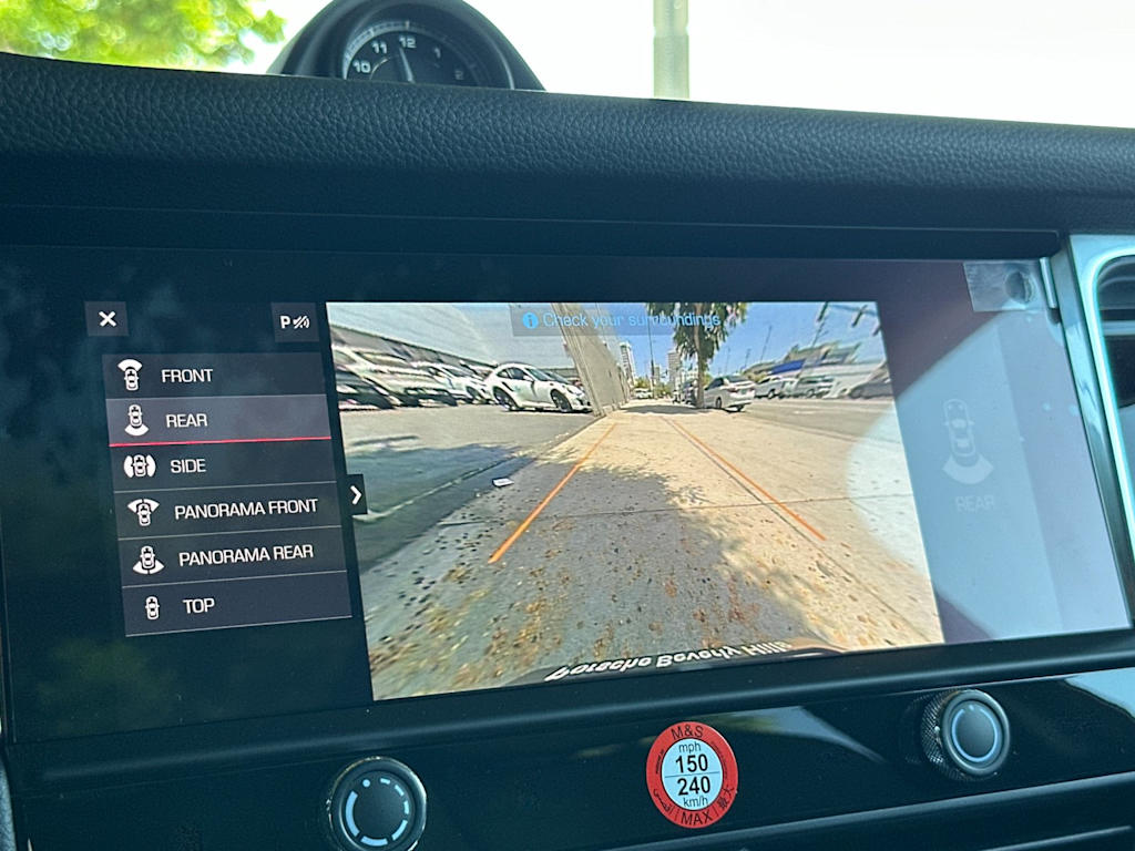 Thumbnail: 2026 Porsche Macan - 26