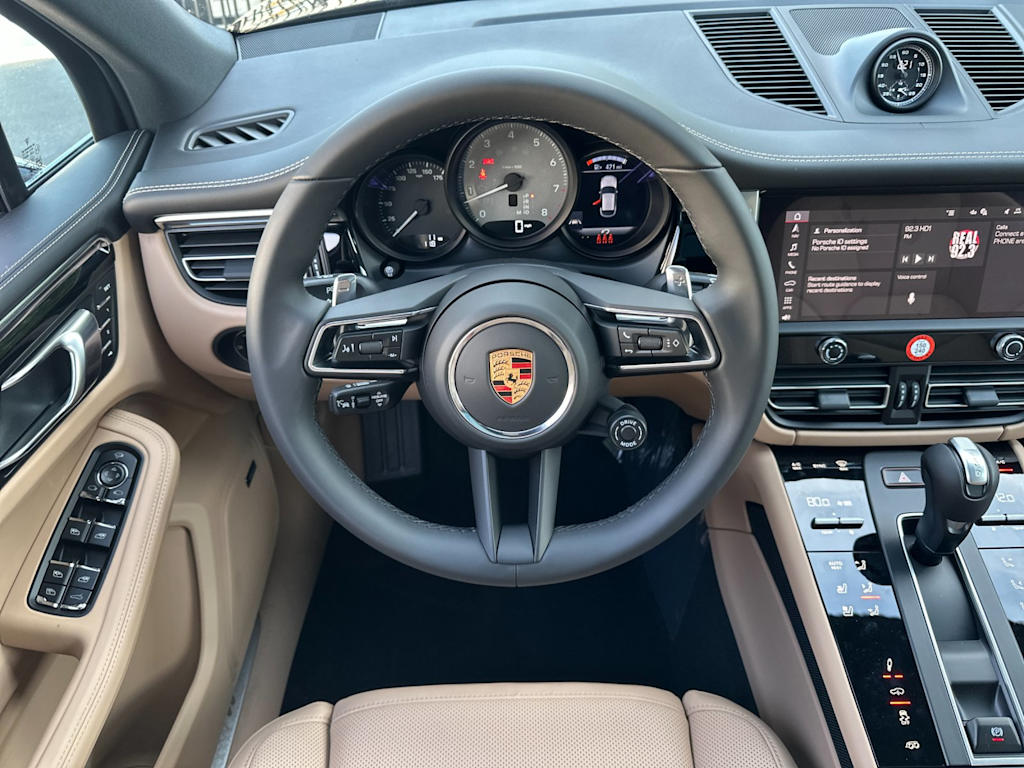 Thumbnail: 2026 Porsche Macan - 11
