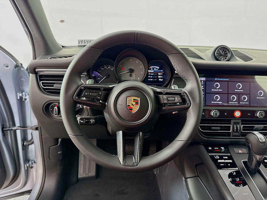Thumbnail: 2025 Porsche Macan - 9