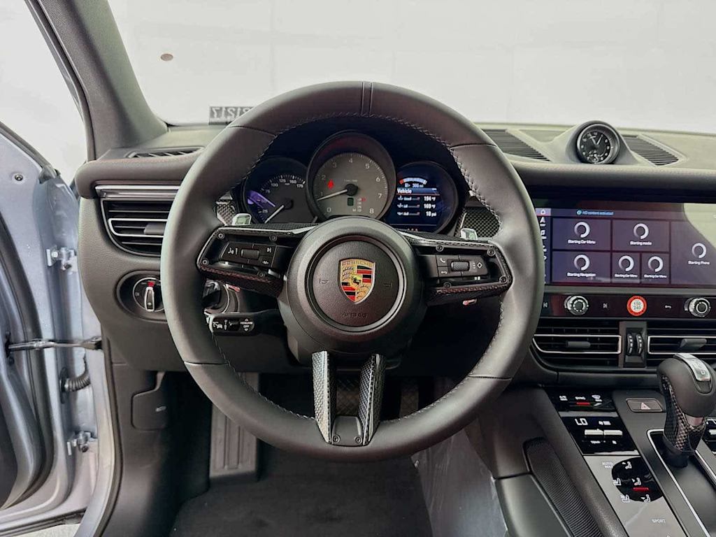 Thumbnail: 2025 Porsche Macan - 40