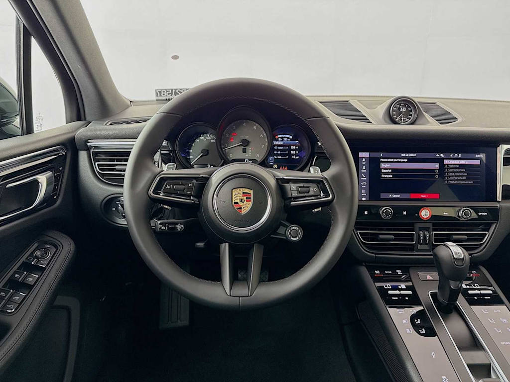 Thumbnail: 2026 Porsche Macan - 12