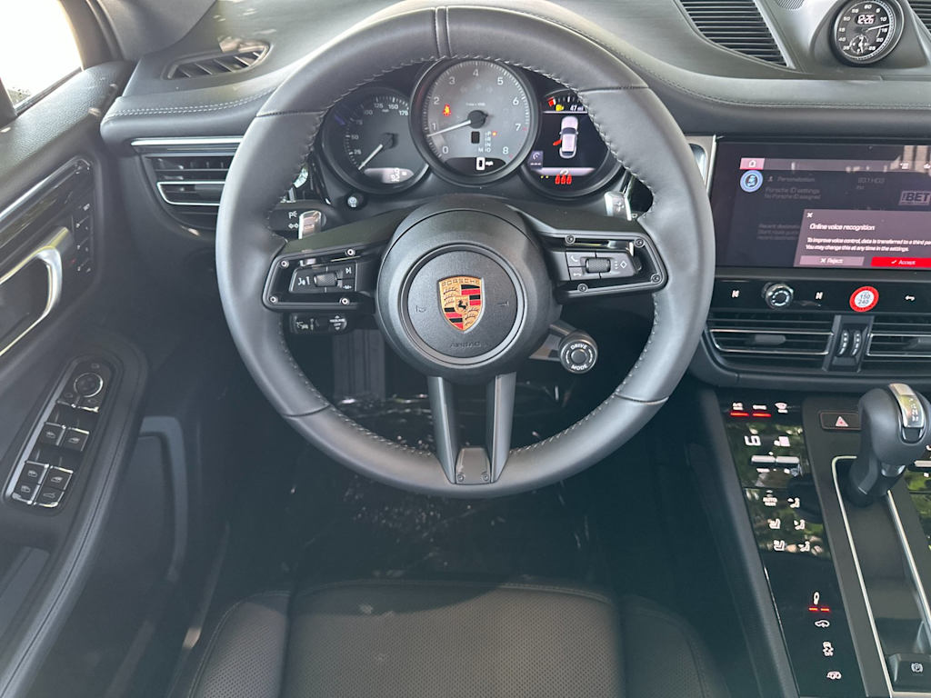 Thumbnail: 2026 Porsche Macan - 12