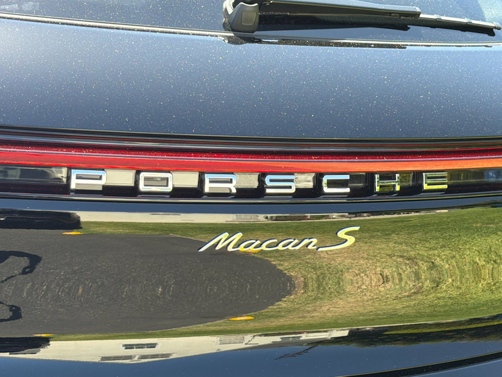 Thumbnail: 2026 Porsche Macan - 34
