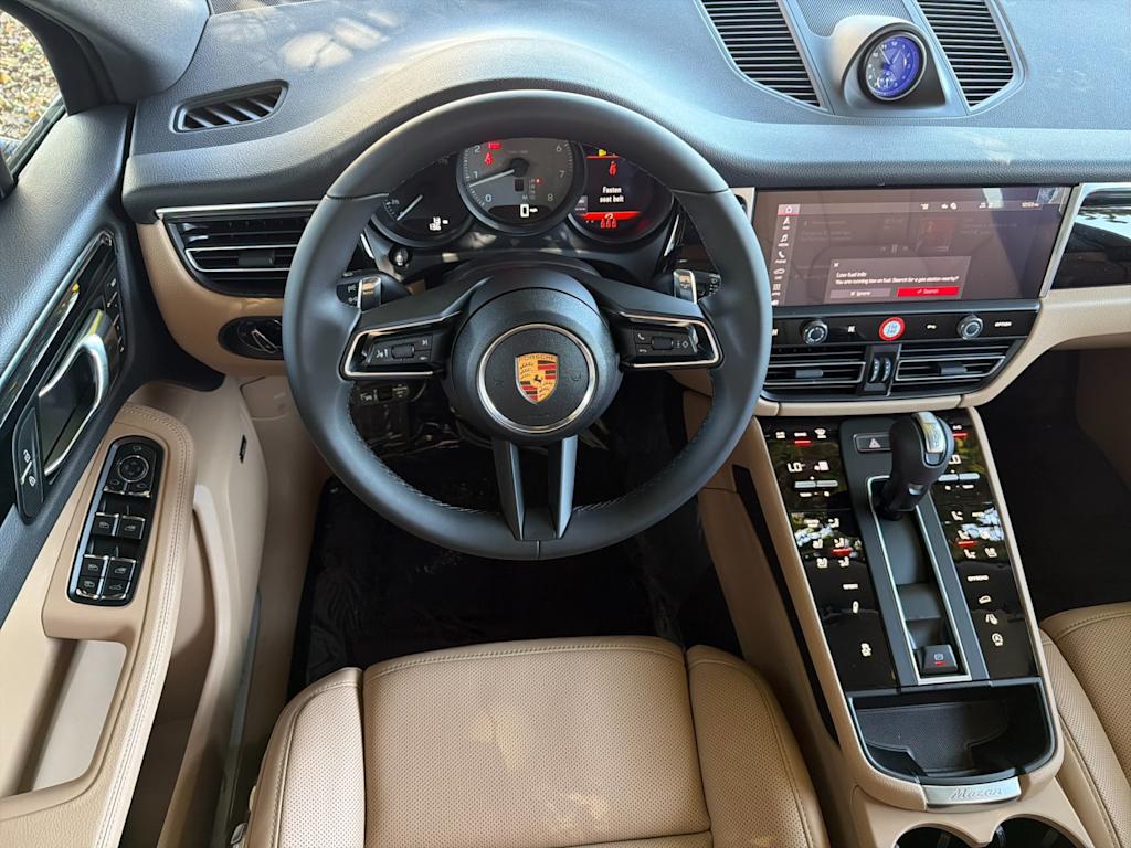 Thumbnail: 2026 Porsche Macan - 9