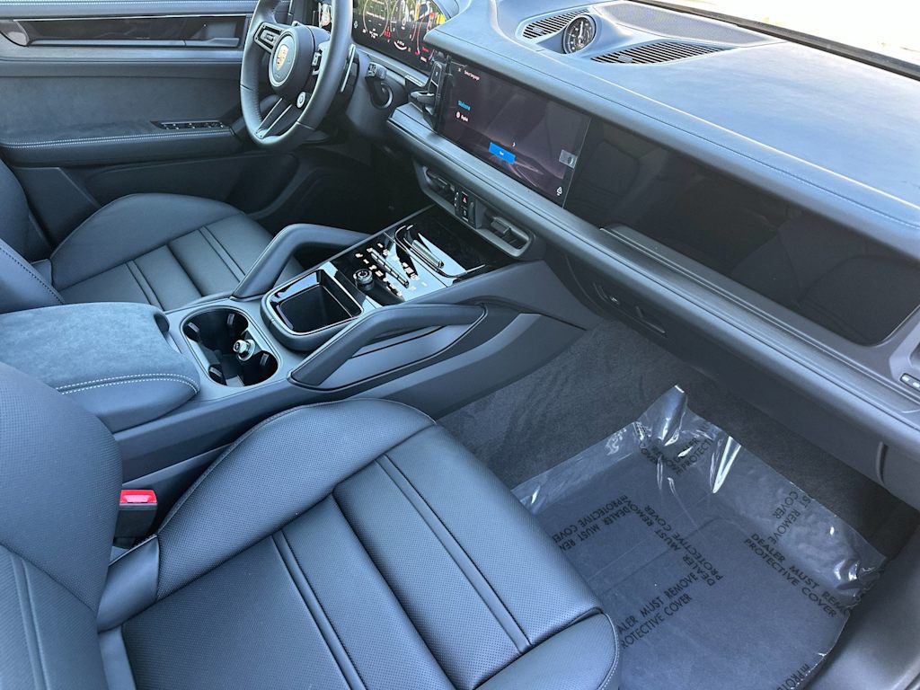 Thumbnail: 2026 Porsche Cayenne - 13