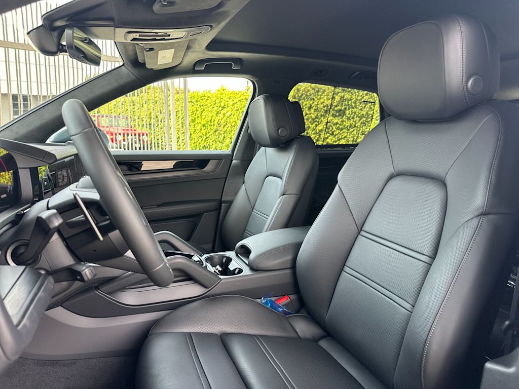 Thumbnail: 2026 Porsche Cayenne - 11